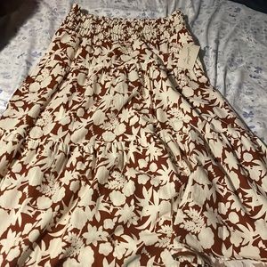 Universal Threads Large Brown & Beige skirt